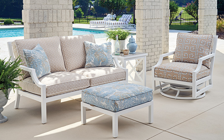 Island Classic outdoor living room scene.