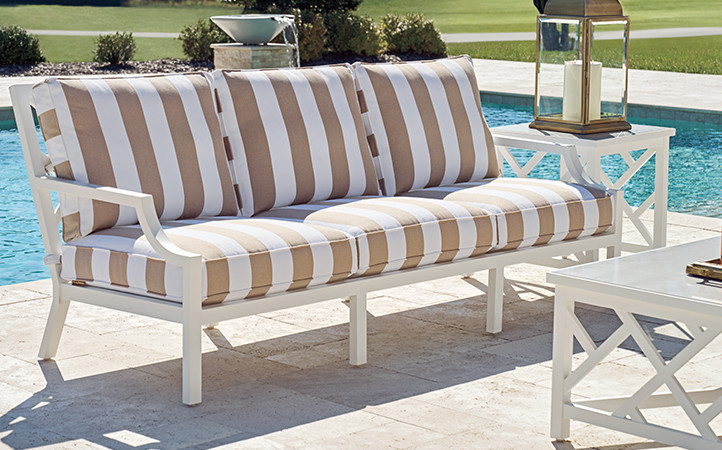 Island Classic outdoor living room scene.