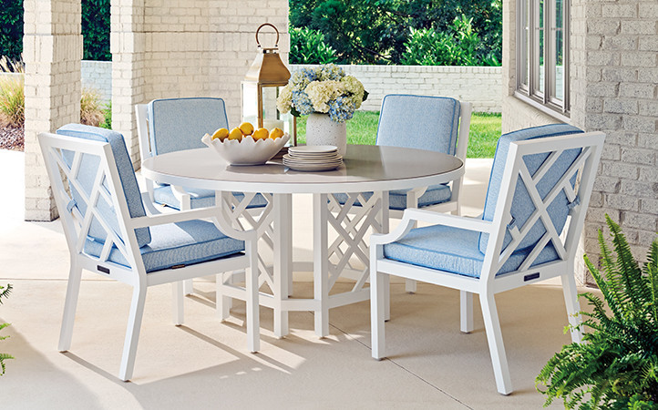 Island Classic outdoor dining room scene.