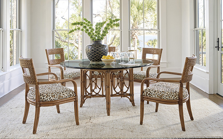 Dining room scene